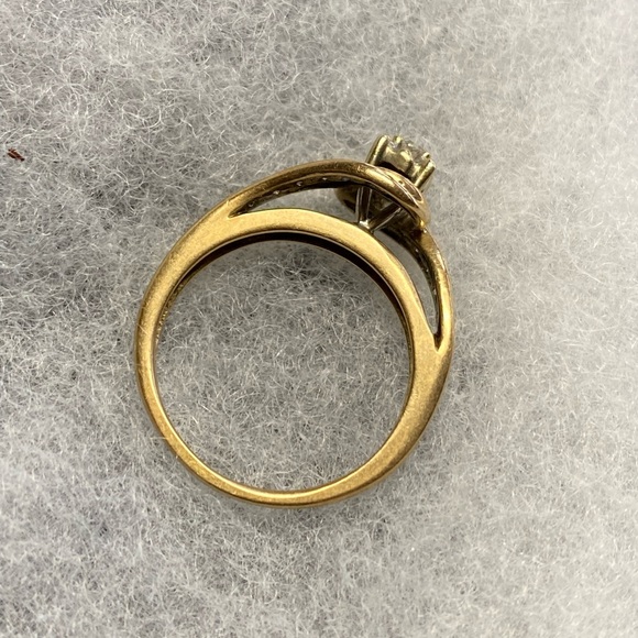 10k yellow gold diamond weight of 3/8 carat size 6.5 - Picture 12 of 14